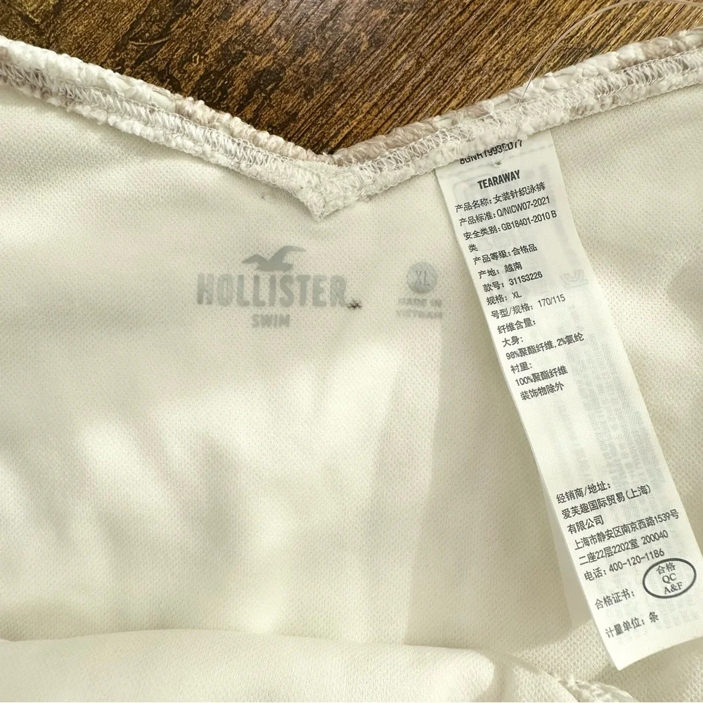 Hollister Crochet Style Cream and White Cheeky Bikini Bottoms, XL